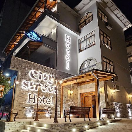 City Street Hotel ジロカストラ エクステリア 写真